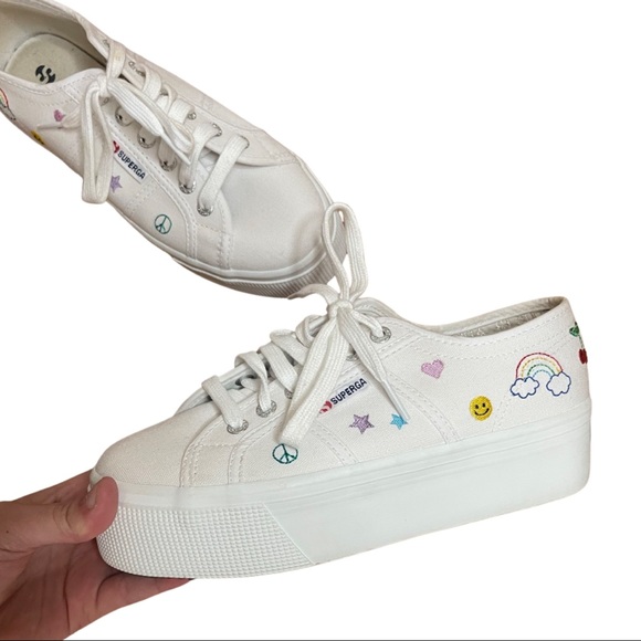 womens white supergas
